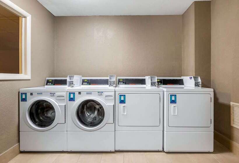 酒店 Quality Inn & Suites Des Moines   Merle Hay Road