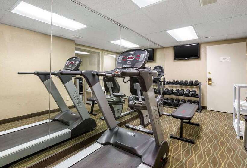 酒店 Quality Inn & Suites Des Moines   Merle Hay Road