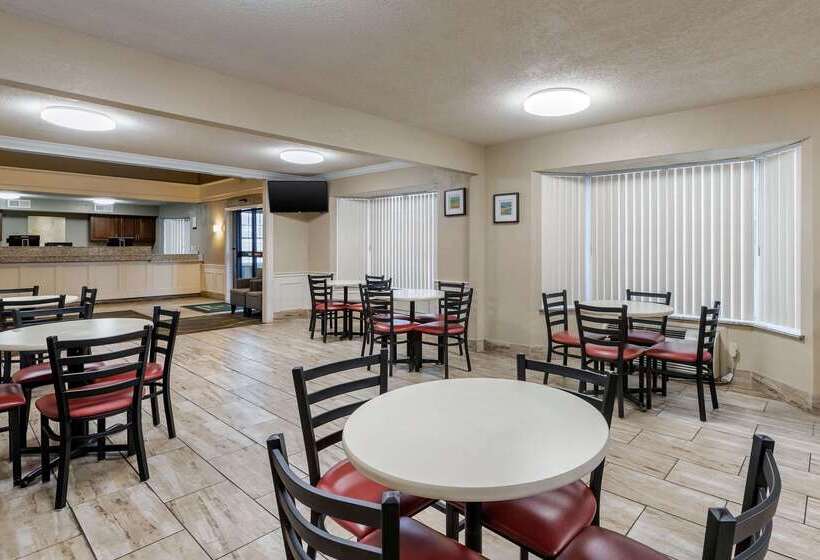 酒店 Quality Inn & Suites Des Moines   Merle Hay Road
