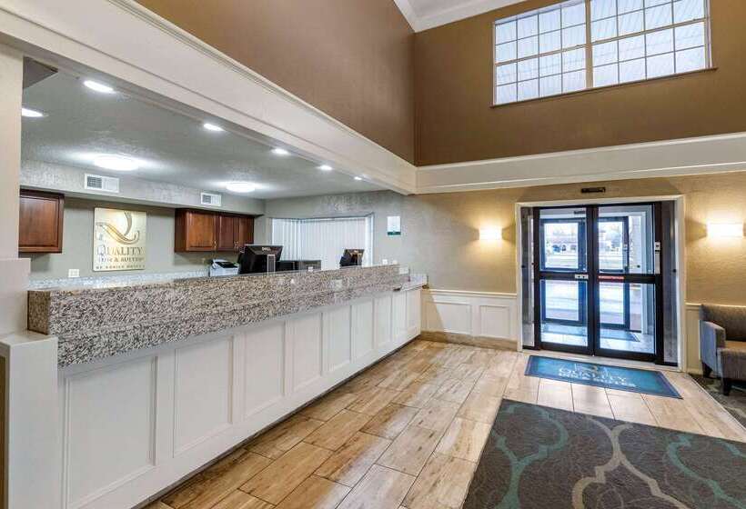 酒店 Quality Inn & Suites Des Moines   Merle Hay Road