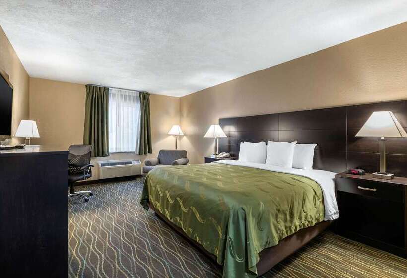 酒店 Quality Inn & Suites Des Moines   Merle Hay Road