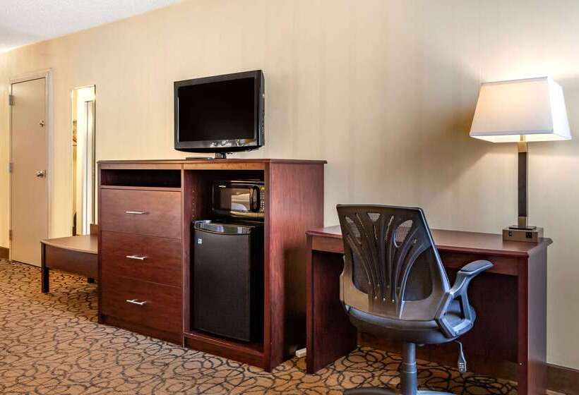 فندق Quality Inn & Suites Escanaba North