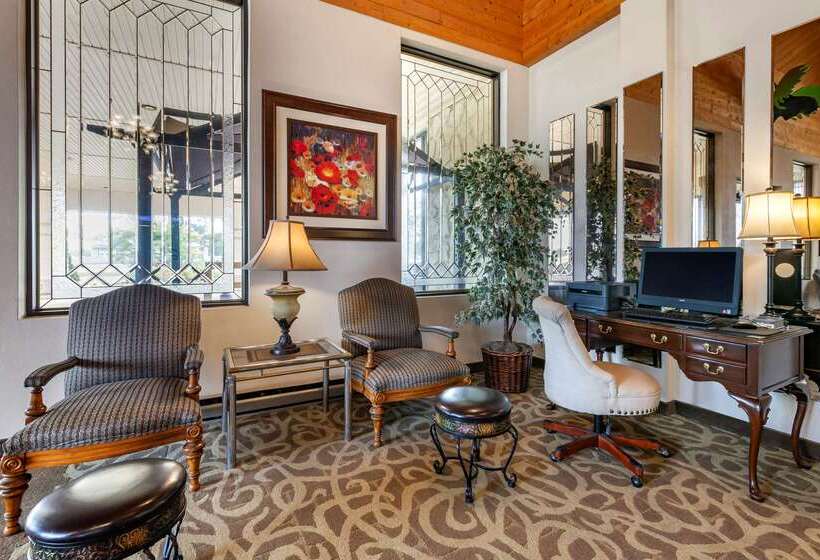 فندق Quality Inn & Suites Escanaba North