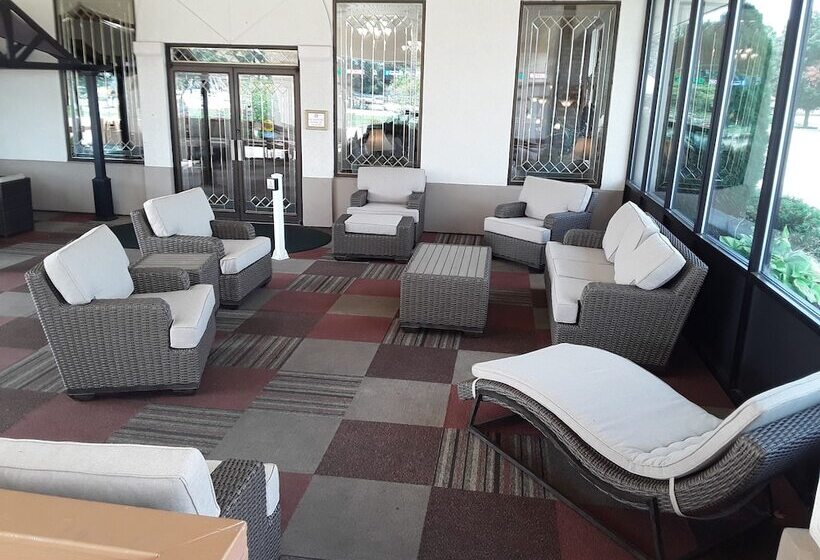 فندق Quality Inn & Suites Escanaba North