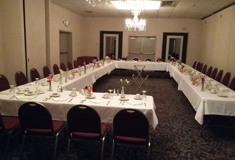 فندق Quality Inn & Suites Escanaba North