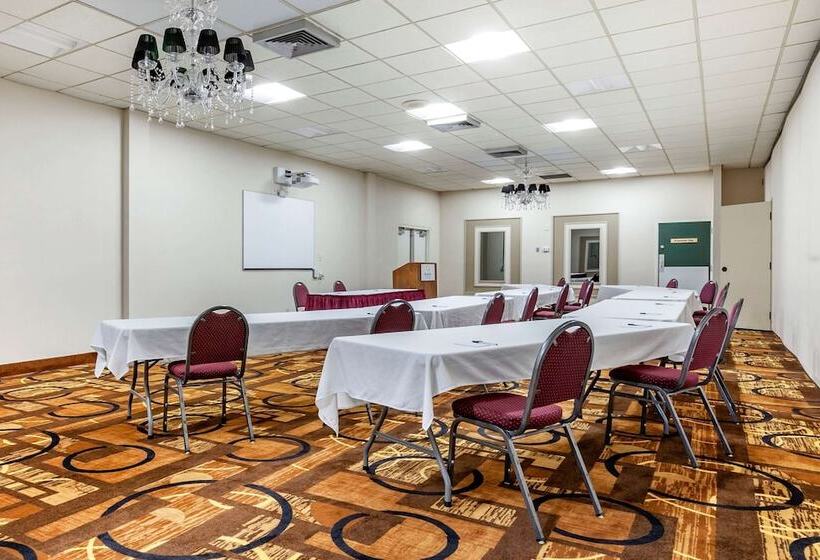 فندق Quality Inn & Suites Escanaba North