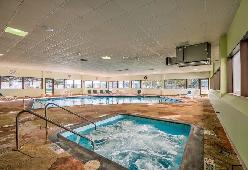 فندق Quality Inn & Suites Escanaba North