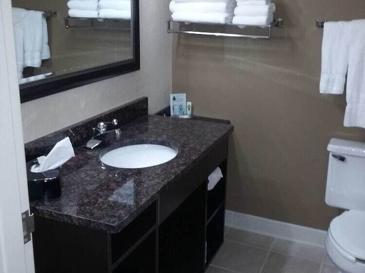 فندق Quality Inn & Suites Escanaba North