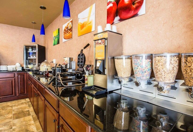 هتل Quality Inn & Suites  Greensborohigh Point