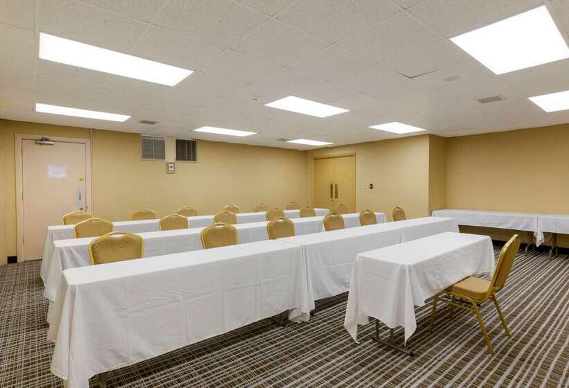 ホテル Quality Inn & Suites  Greensborohigh Point