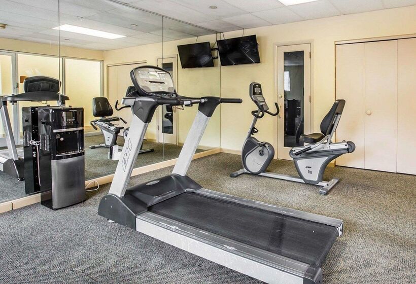 ホテル Quality Inn & Suites  Greensborohigh Point