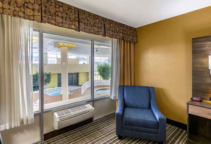 ホテル Quality Inn & Suites  Greensborohigh Point