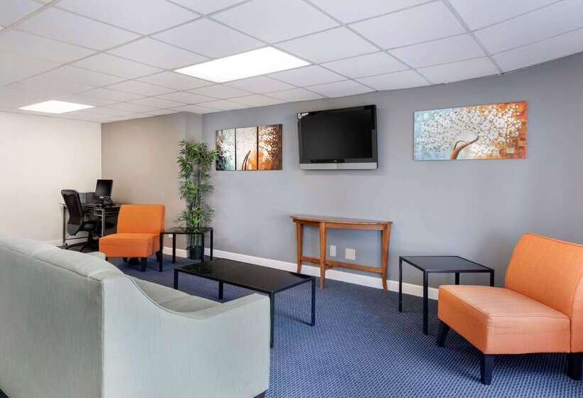 בית מלון כפרי Quality Inn & Suites Lafayette I65