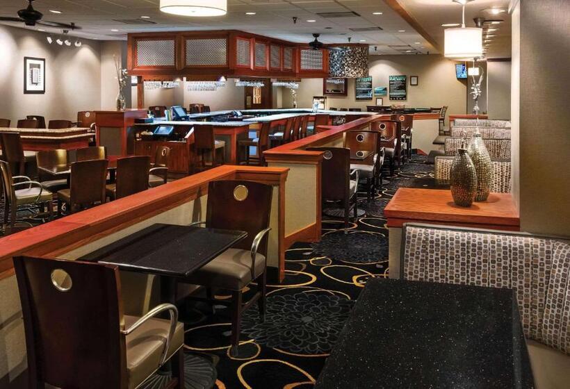 Radisson Hotel Bismarck