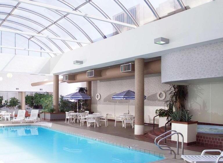 Radisson Hotel Bismarck