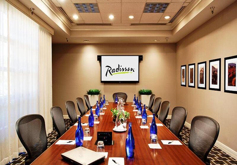 Radisson Hotel Phoenix Airport
