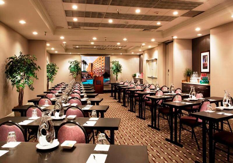 Radisson Hotel Phoenix Airport