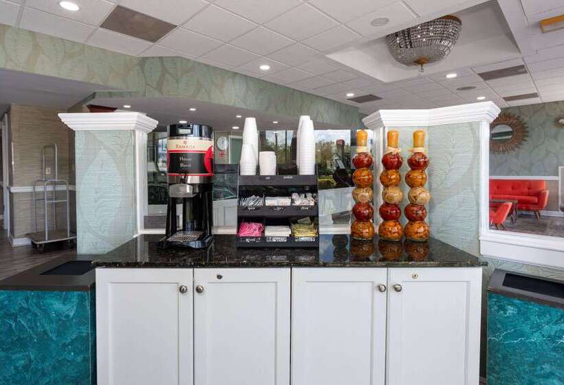 酒店 Ramada By Wyndham Altamonte Springs Near I4