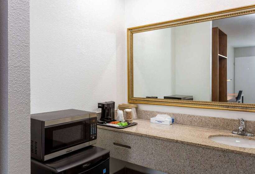 酒店 Ramada By Wyndham Altamonte Springs Near I4