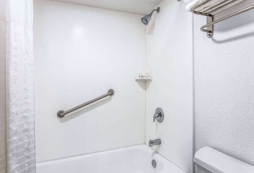 酒店 Ramada By Wyndham Altamonte Springs Near I4