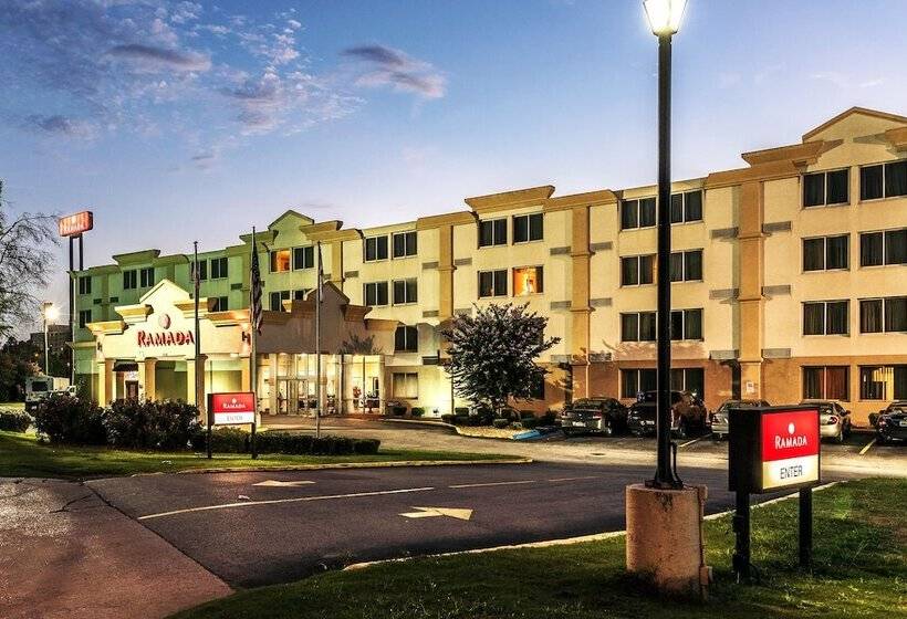 هتل Ramada By Wyndham Birmingham Airport