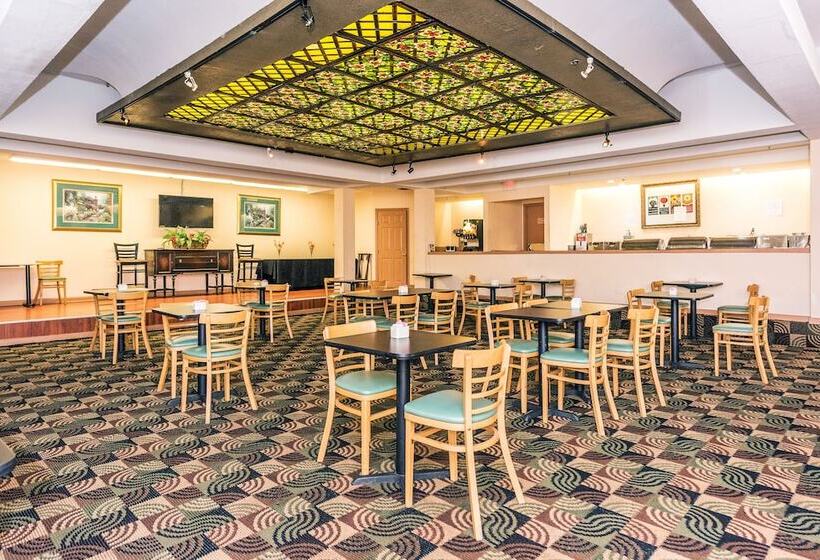 هتل Ramada By Wyndham Birmingham Airport