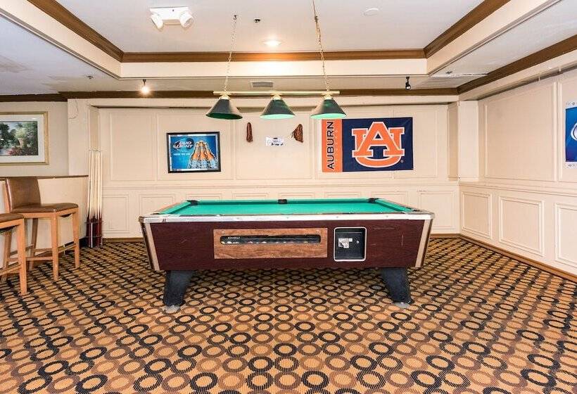 هتل Ramada By Wyndham Birmingham Airport