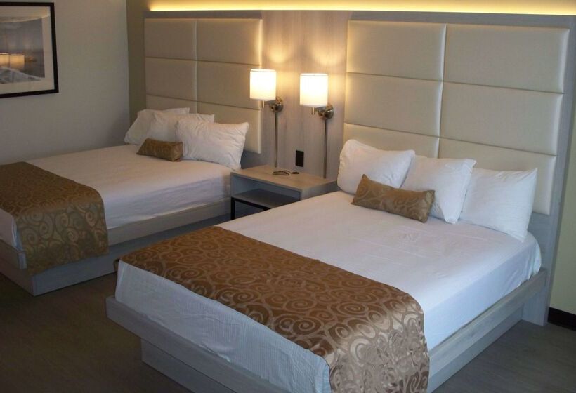 هتل Ramada By Wyndham Burbank Airport