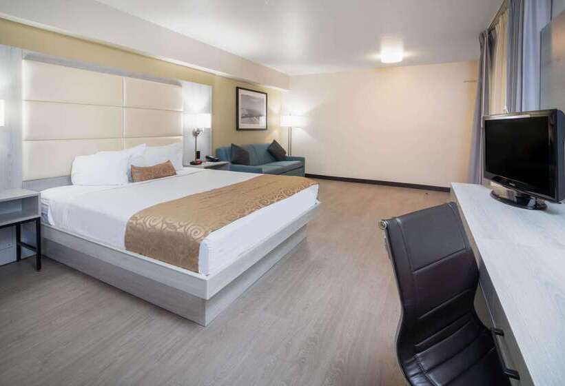 ホテル Ramada By Wyndham Burbank Airport