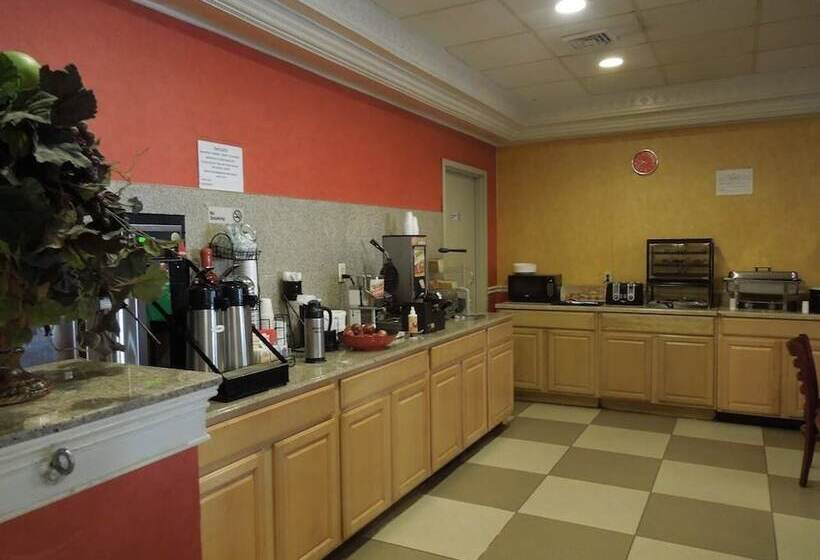 호텔 Ramada By Wyndham East Orange