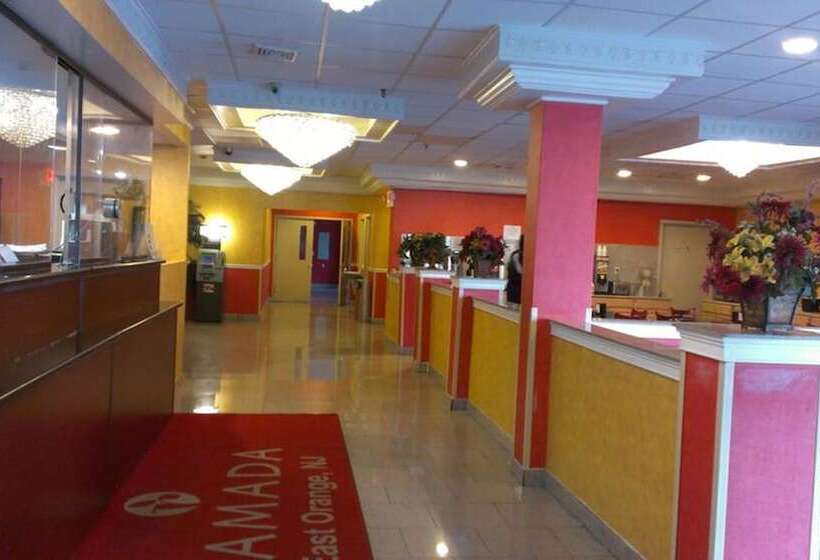 فندق Ramada By Wyndham East Orange