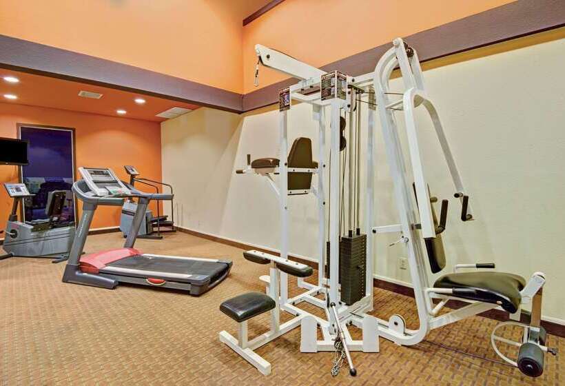 ホテル Ramada By Wyndham El Paso