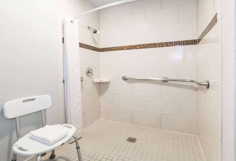 ホテル Ramada By Wyndham El Paso