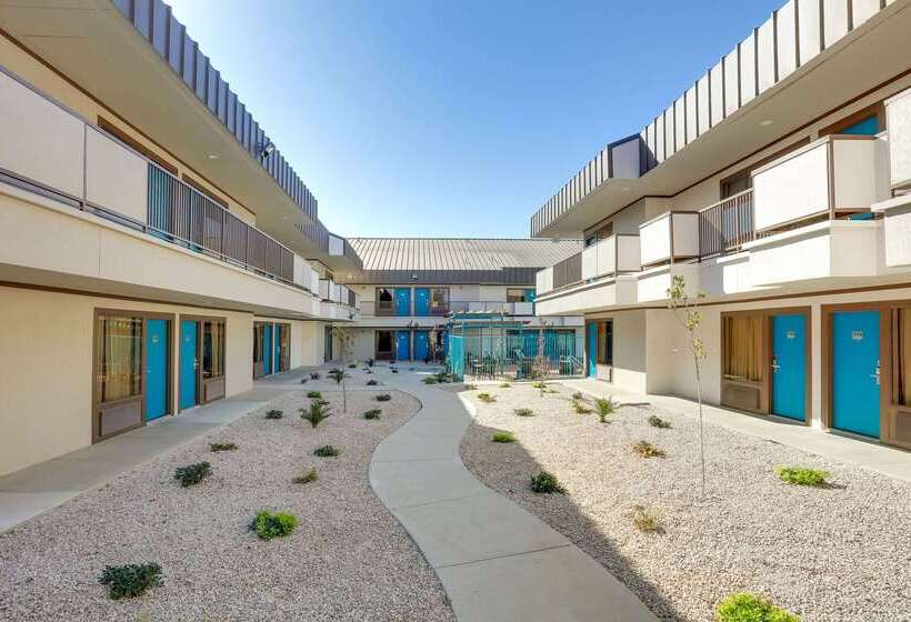 ホテル Ramada By Wyndham El Paso