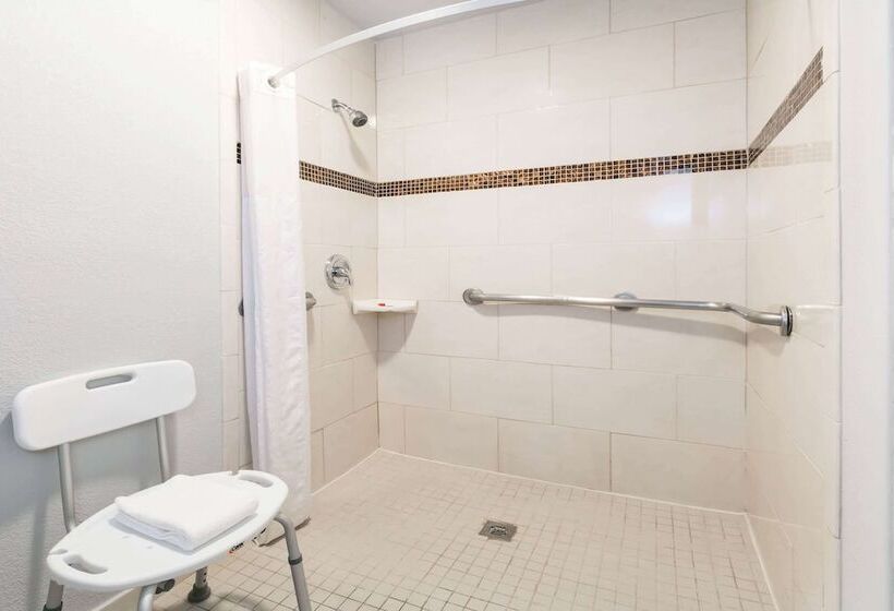 ホテル Ramada By Wyndham El Paso