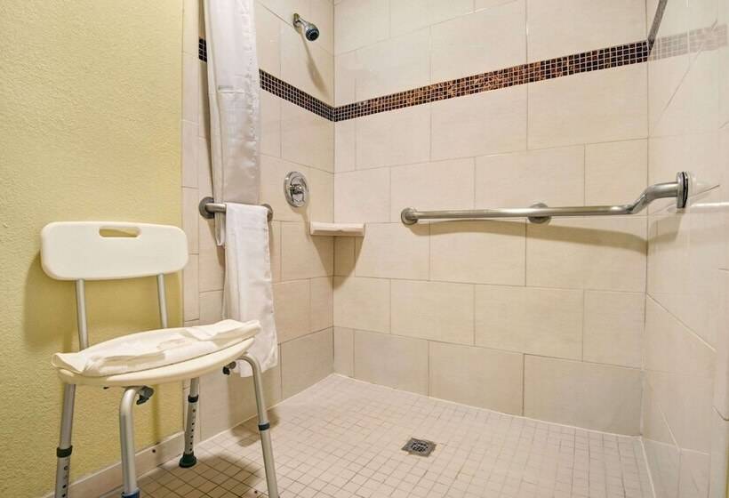 ホテル Ramada By Wyndham El Paso