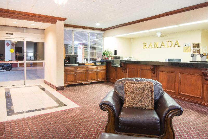 فندق Ramada By Wyndham Enid