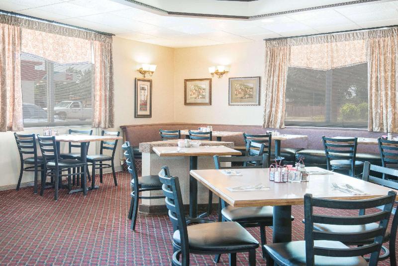 فندق Ramada By Wyndham Enid