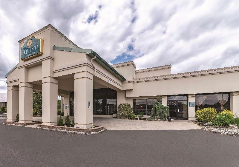 فندق Ramada By Wyndham Fairfield Nj