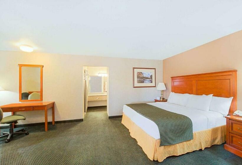 هتل Ramada By Wyndham Flagstaff East