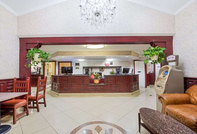 هتل Ramada By Wyndham Flagstaff East