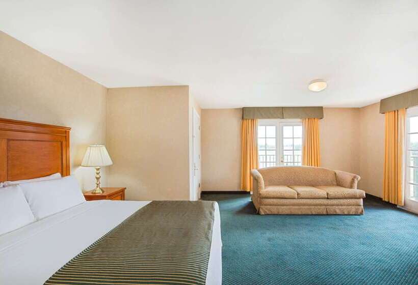 هتل Ramada By Wyndham Flagstaff East