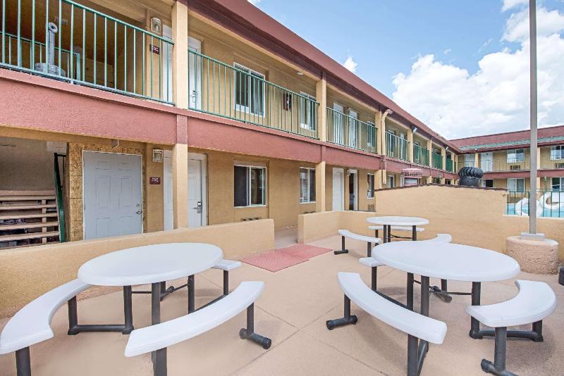 هتل Ramada By Wyndham Flagstaff East