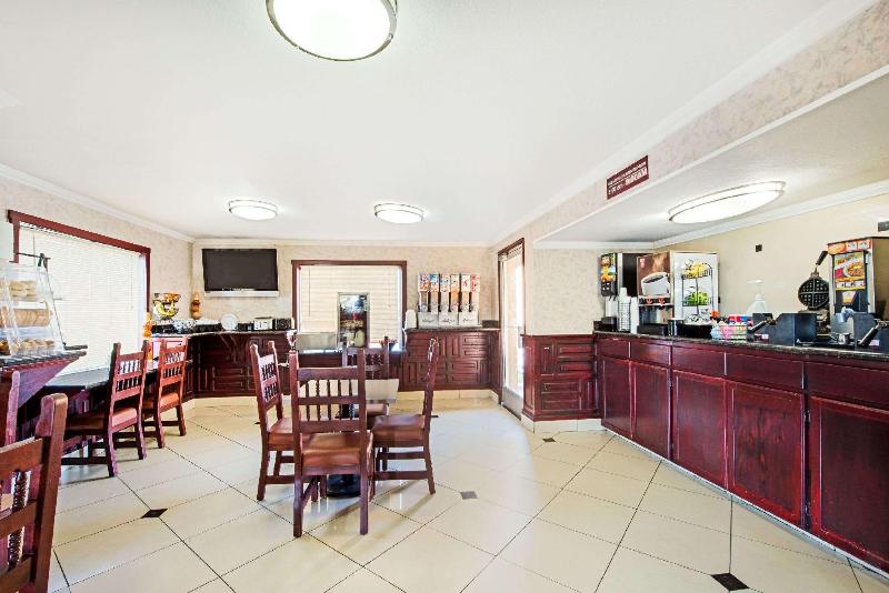 هتل Ramada By Wyndham Flagstaff East