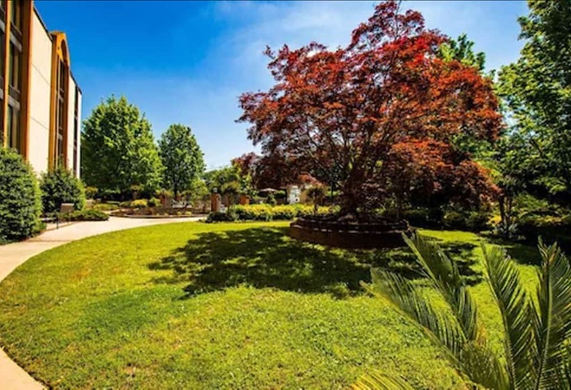 בית מלון כפרי Ramada By Wyndham Gainesville