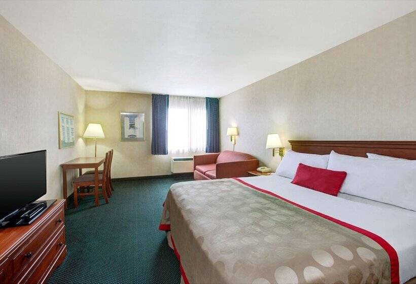 فندق Ramada by Wyndham Hawthorne LAX / LA Stadium