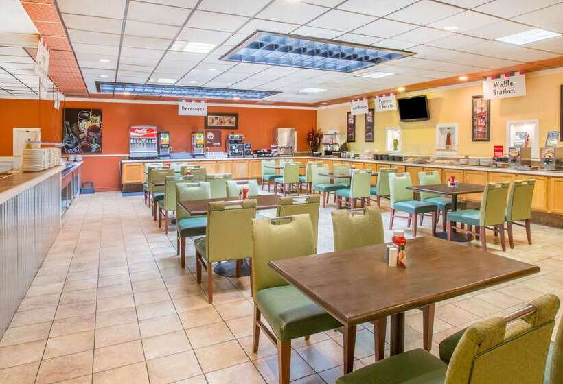 酒店 Clarion Inn & Suites And Convention Center