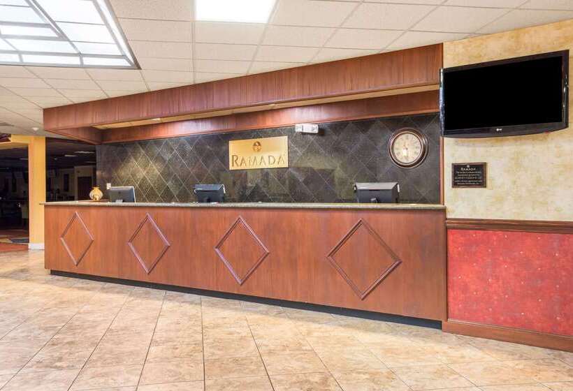 酒店 Clarion Inn & Suites And Convention Center