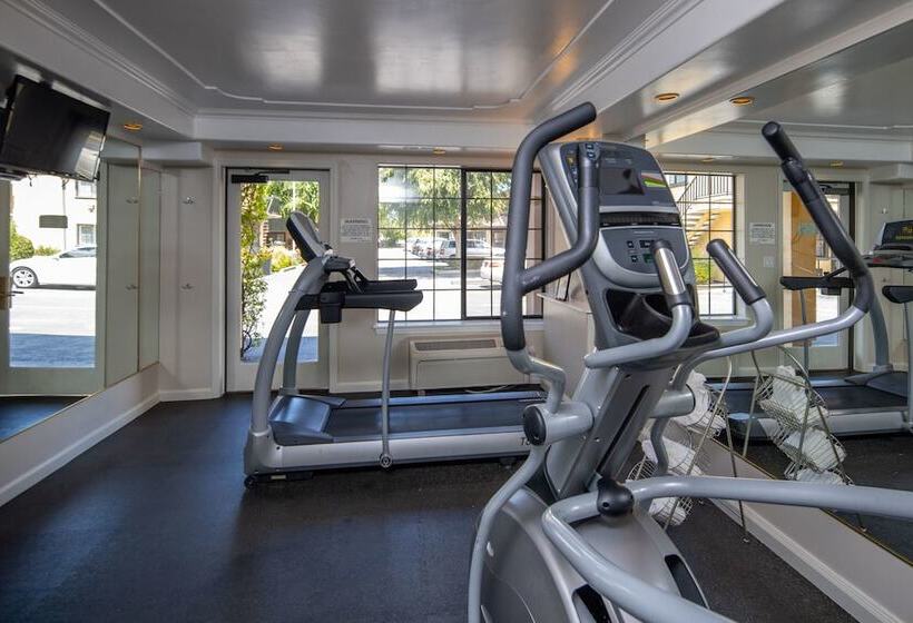 酒店 Ramada By Wyndham Mountain View