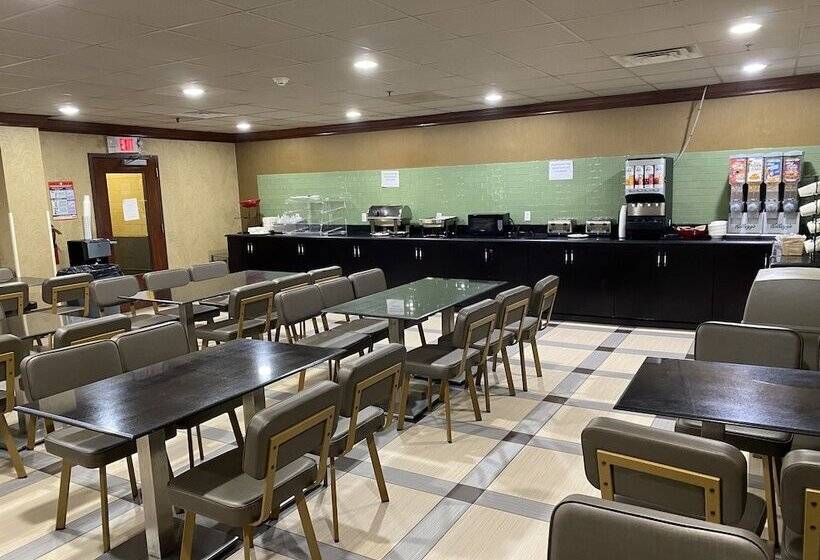 فندق Ramada By Wyndham Rochelle Park Near Paramus